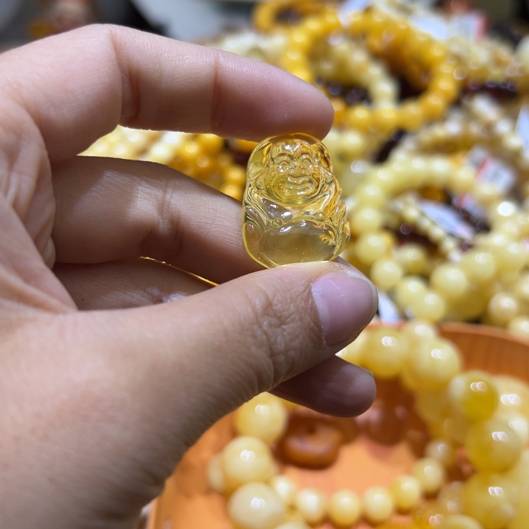 琥珀珠宝奇石未镶嵌