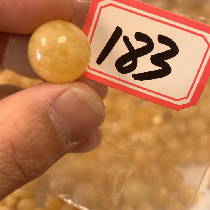 琥珀未镶嵌珠宝奇石瑕疵16.8