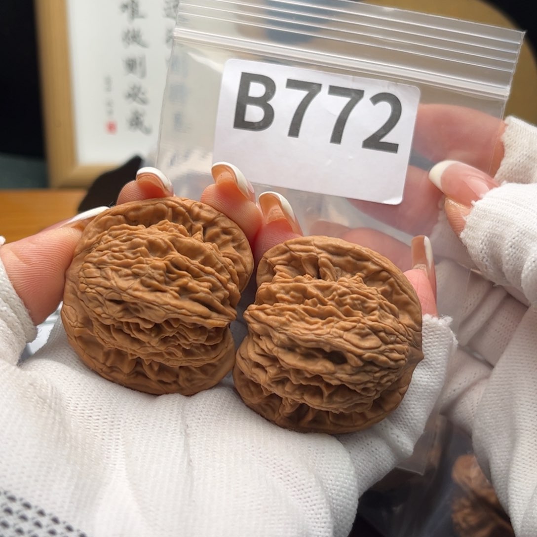 文玩核桃把件43虎头b 772