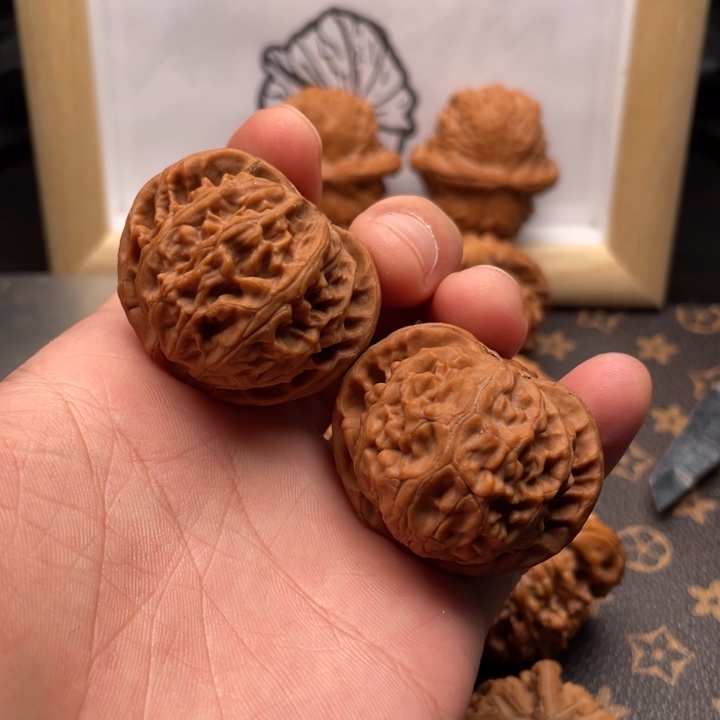 核桃宫灯文玩核桃