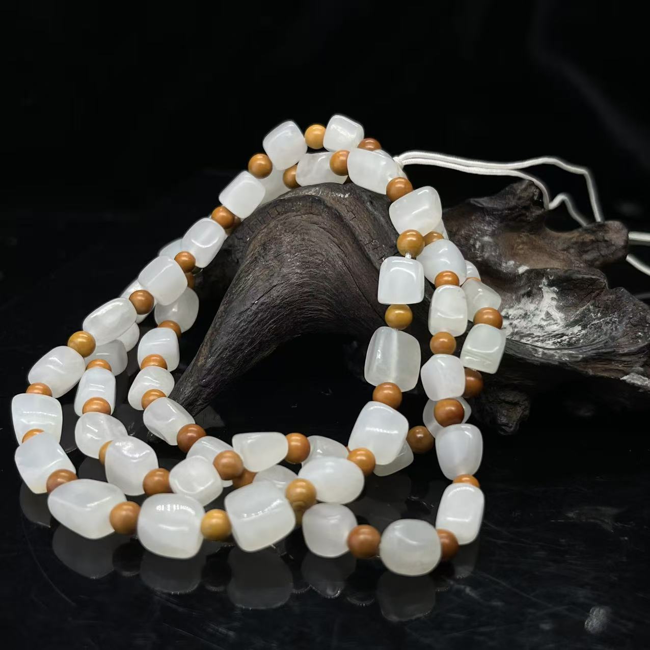 A105 和田玉珠链 QQ222825