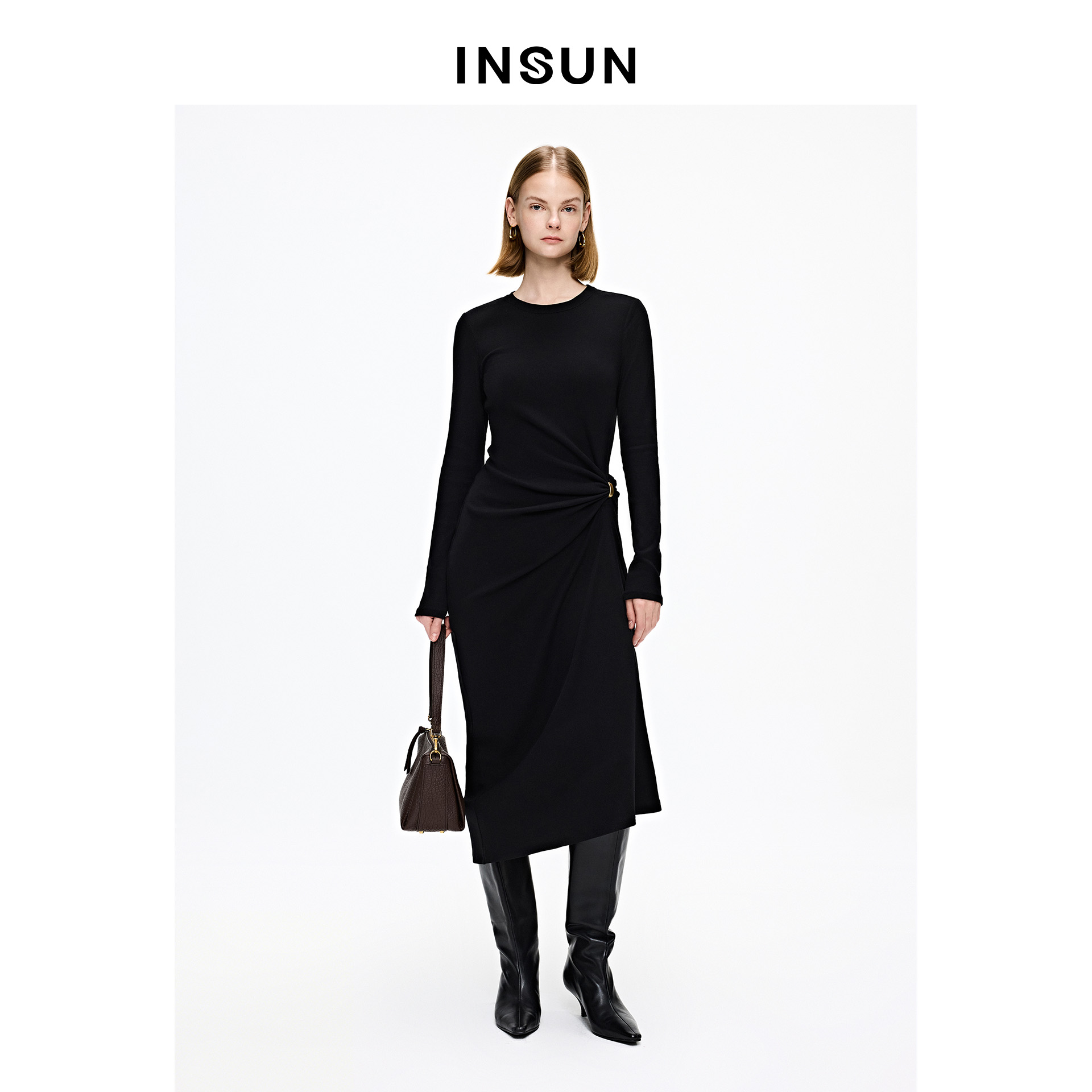 INSUN恩裳2025冬季新款不规则裙摆设计显瘦毛织连衣裙9C35505170