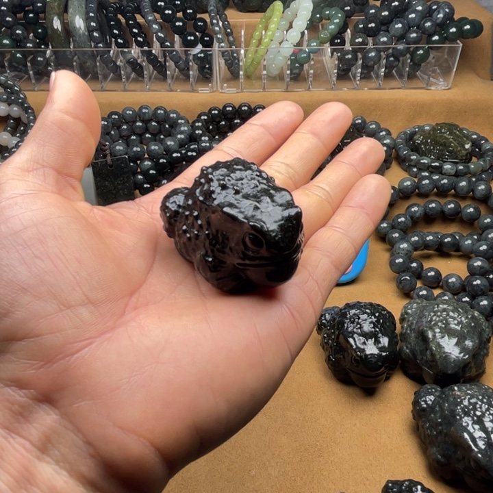 情***灵和田玉未镶嵌把件