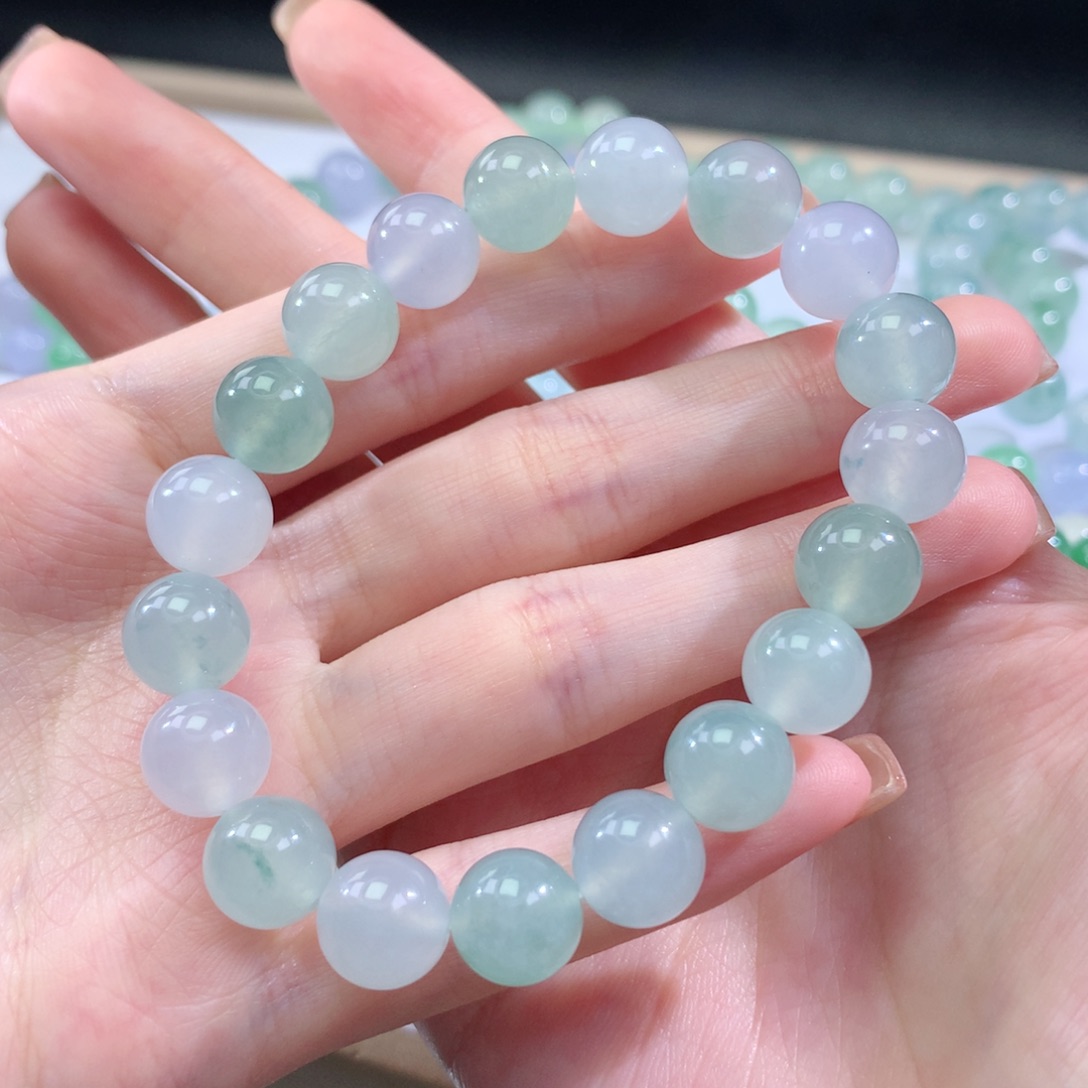 翡翠手链未镶嵌翡翠