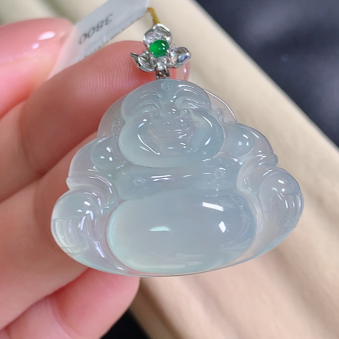 翡翠18K金镶嵌颈饰佛公