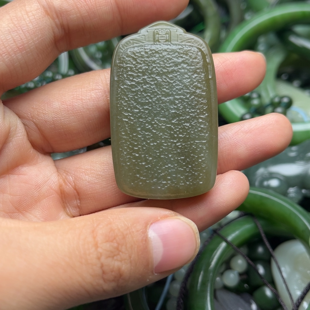 和田玉（糖玉）未镶嵌颈饰