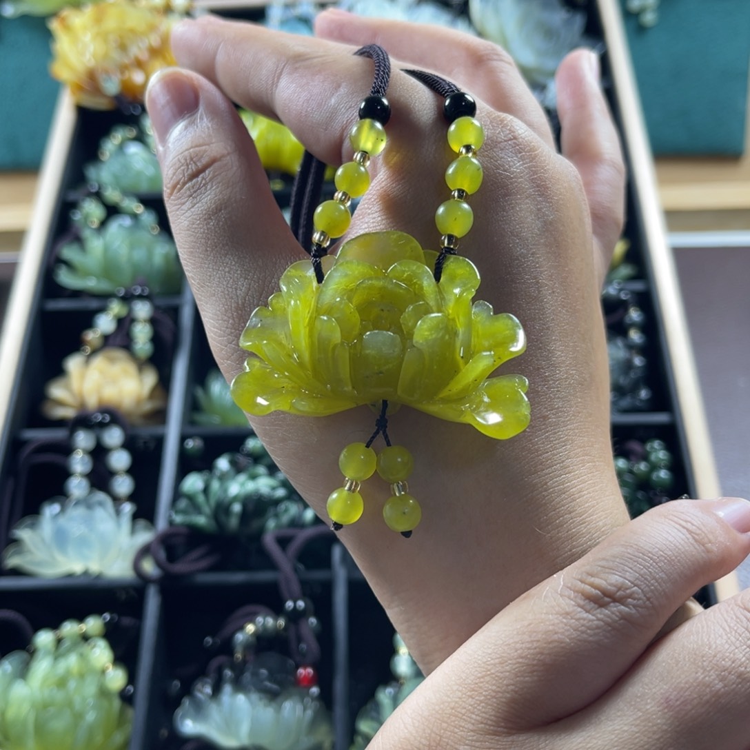 合金蛇纹石玉颈饰19