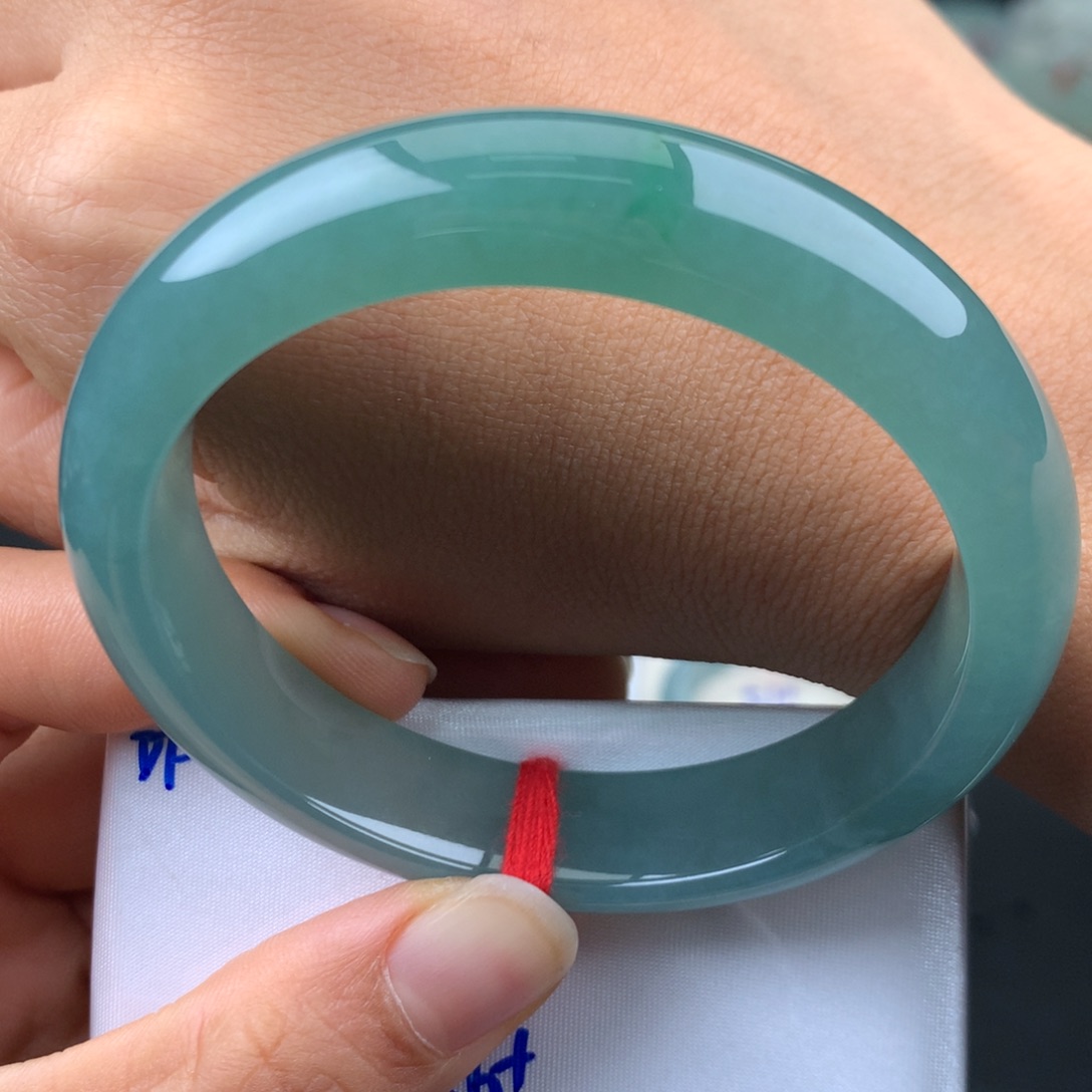 翡翠未镶嵌手镯孔雀绿完美满色