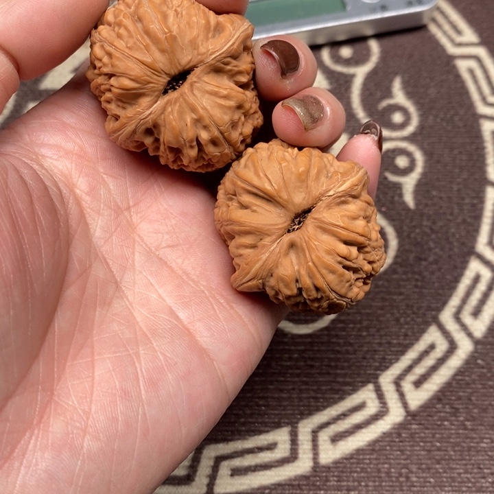 文玩核桃吊坠全品元宝