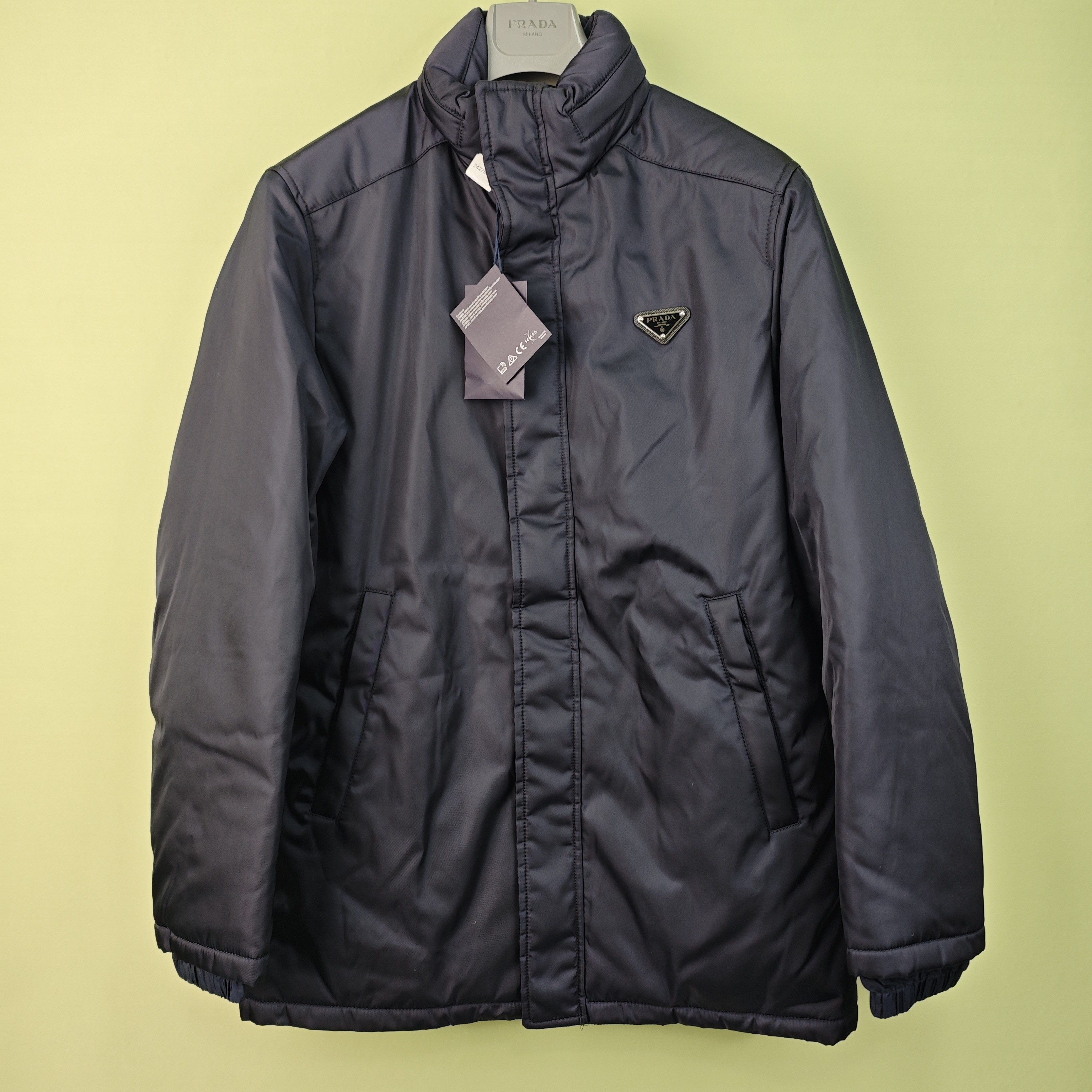 未使用 Prada/普拉达 25款深蓝棉服夹克外套/工价26800/防尘袋/46