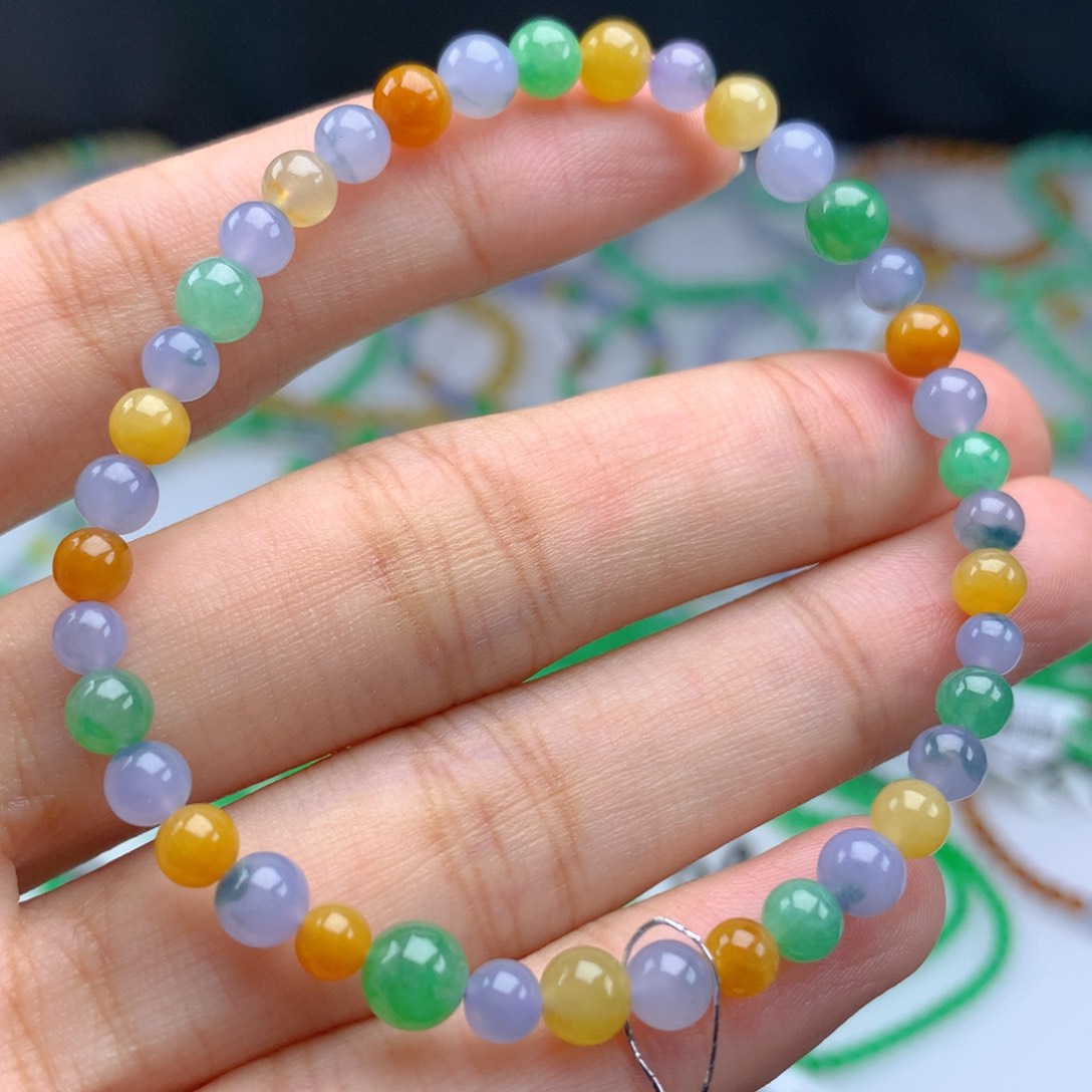 未镶嵌翡翠手链卡