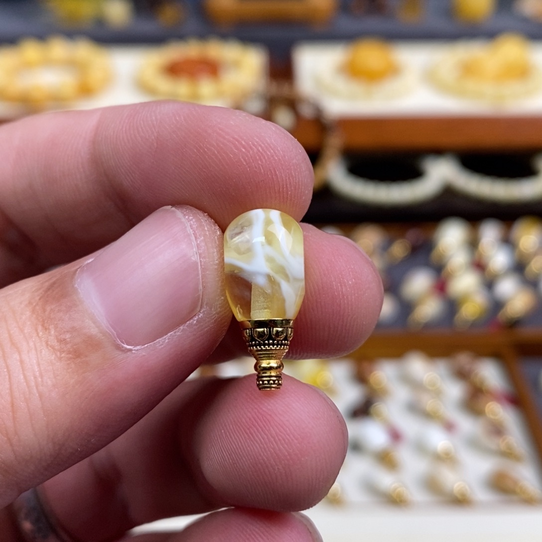 *****蜜蜡未镶嵌裸石配饰三通