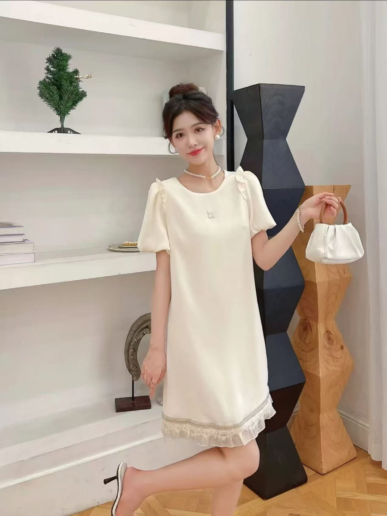 WTT-8832 韩系千金蝴蝶小个子短款连衣裙收腰泡泡袖镶钻礼裙ins