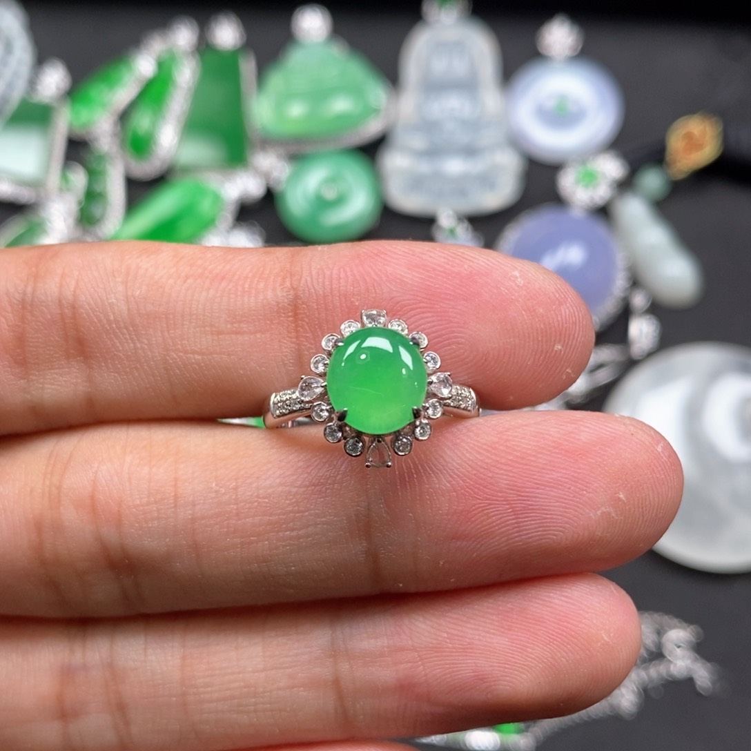 翡翠吊坠(不含链)18K金镶嵌