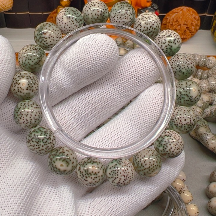 星月菩提手串13石玉料正圆