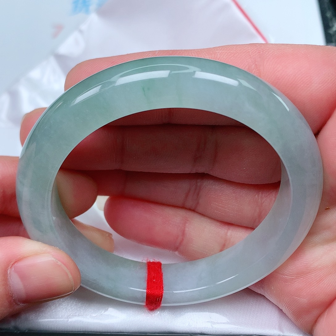 翡翠手镯未镶嵌天然