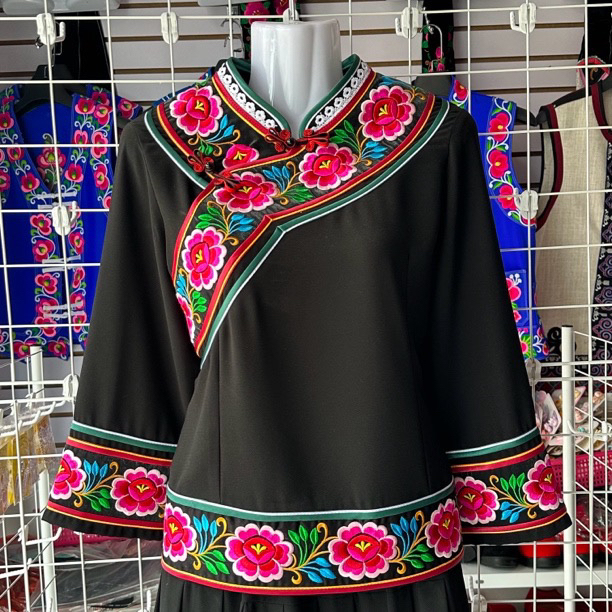 云南楚雄彝族新款花衣裳套装民族风