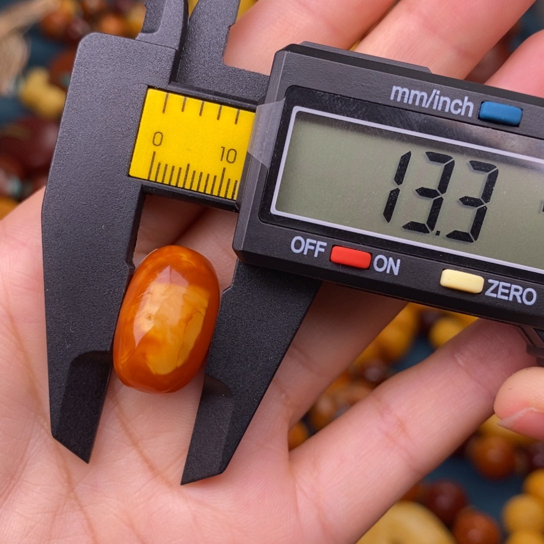 未镶嵌蜜蜡裸石蜜蜡