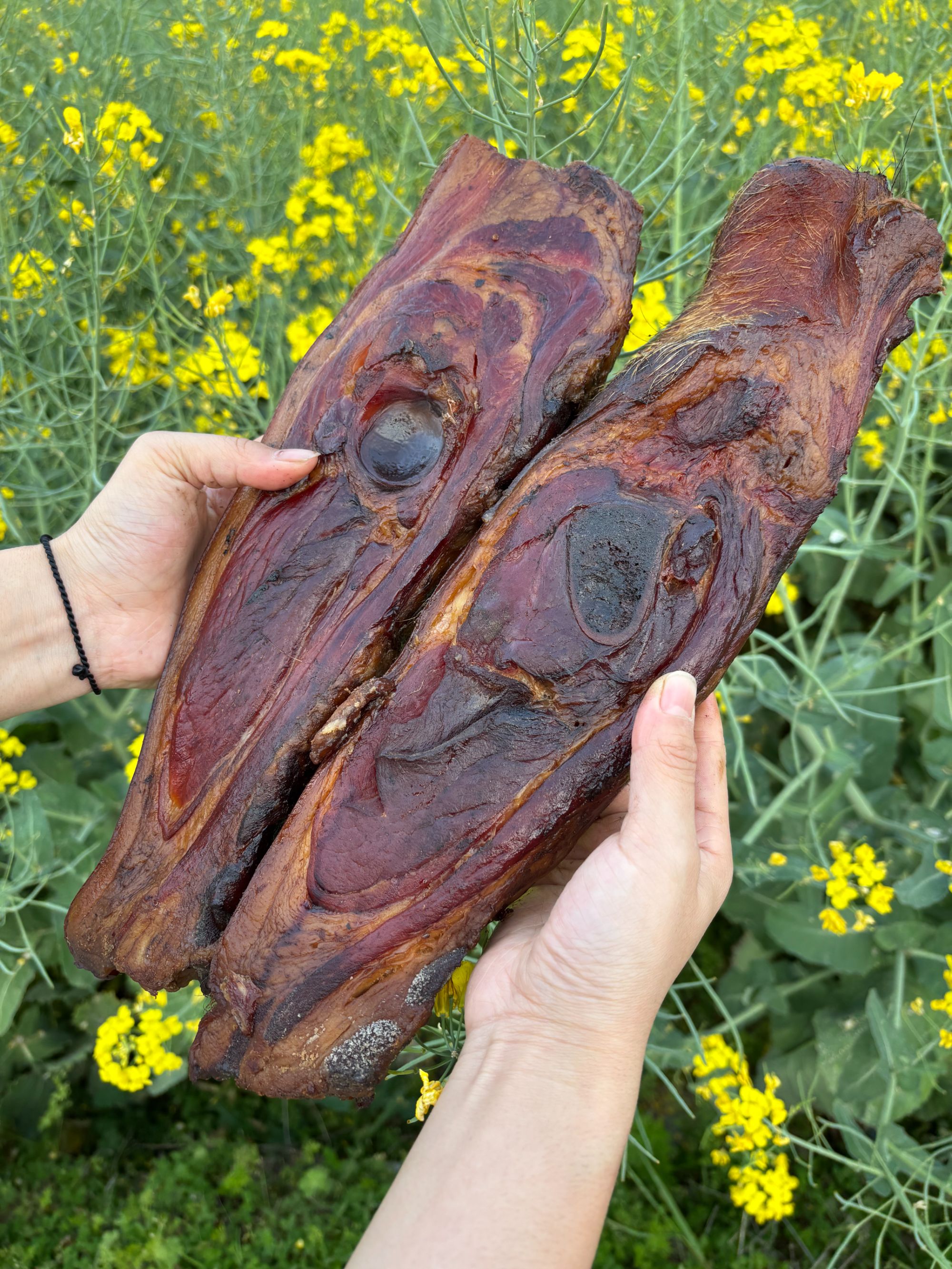 3前腿腊肉  农家土家烟熏前腿腊肉 盐腌制 柴火熏制工艺