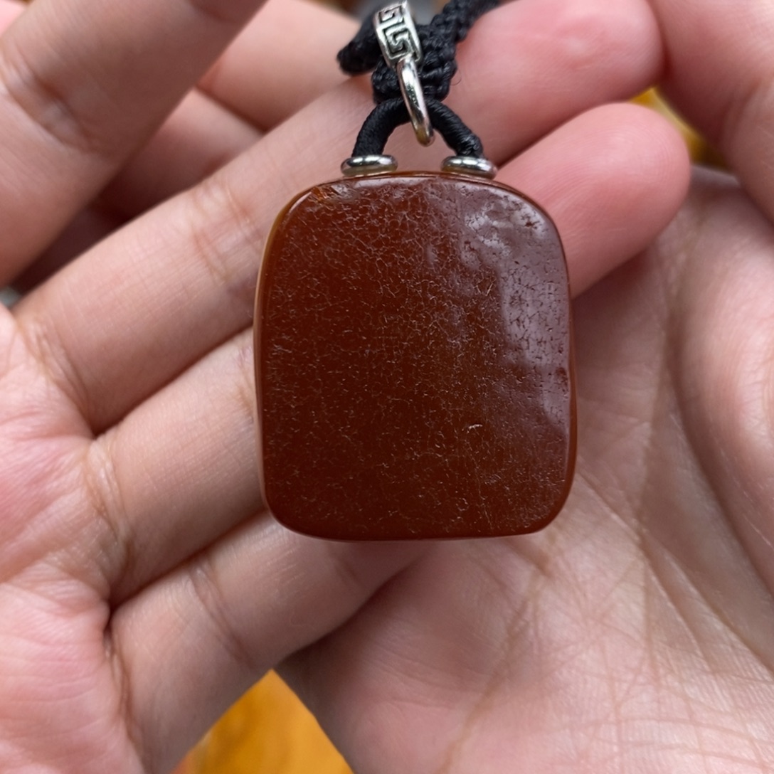 琥珀吊坠(赠链)未镶嵌