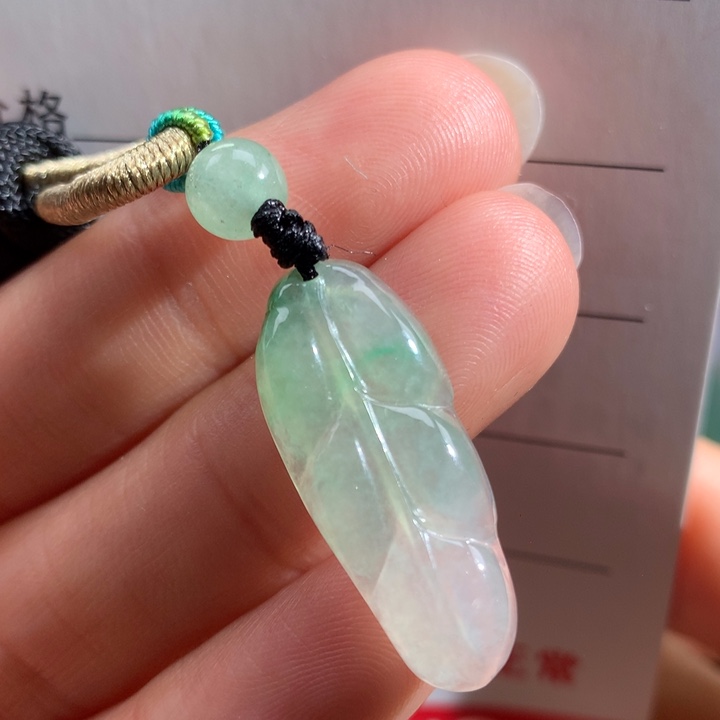 翡翠未镶嵌颈饰精品