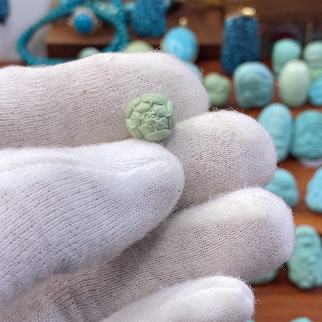 南红玛瑙未镶嵌珠宝奇石