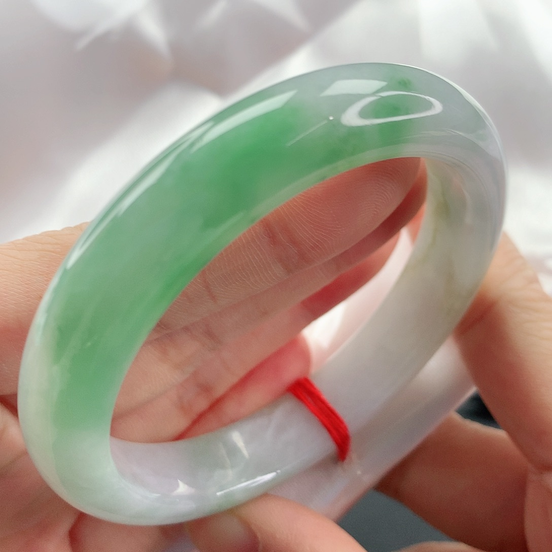 翡翠手镯未镶嵌，018