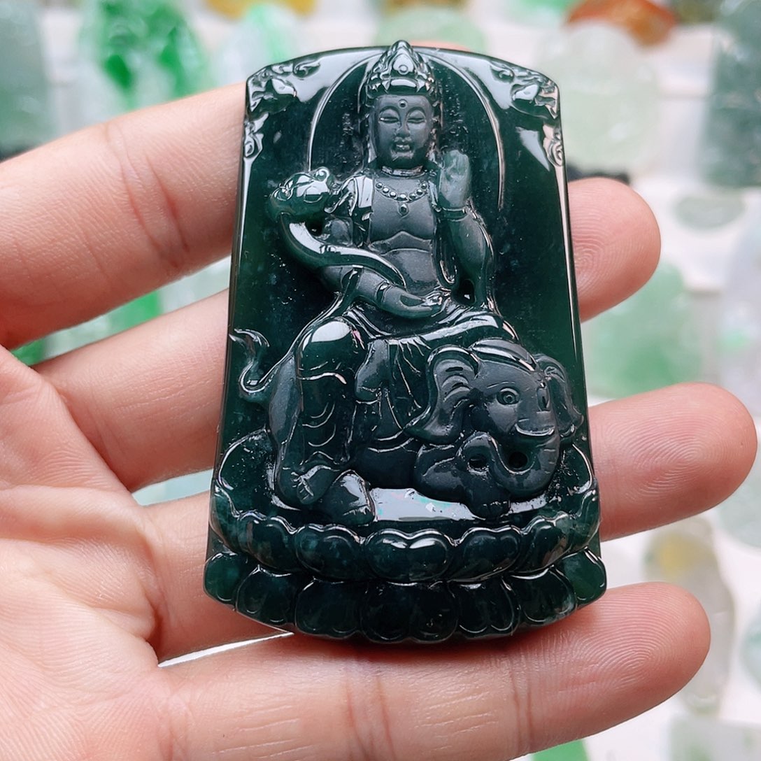 翡翠颈饰未镶嵌普贤