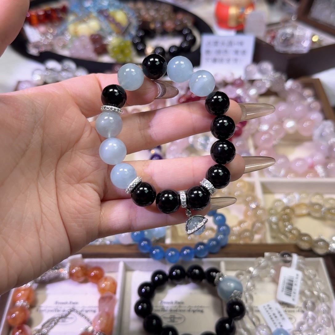 水晶手链未镶嵌地***?设计款