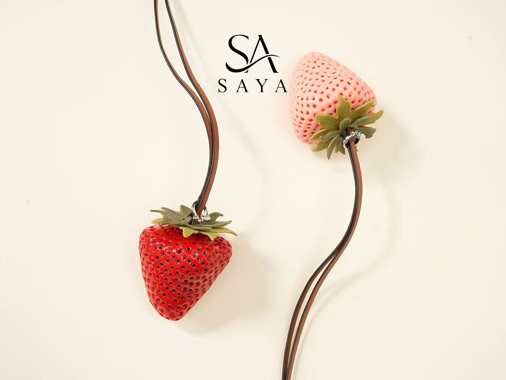 [茵予莎·SAYA] 草莓挂件/包挂/126