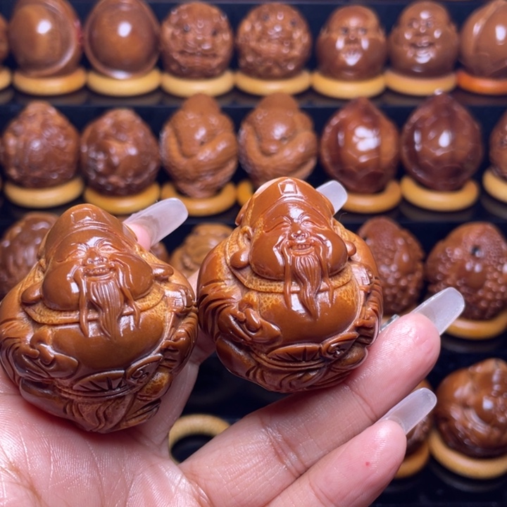 橄榄核把件美****坊橄榄雕刻