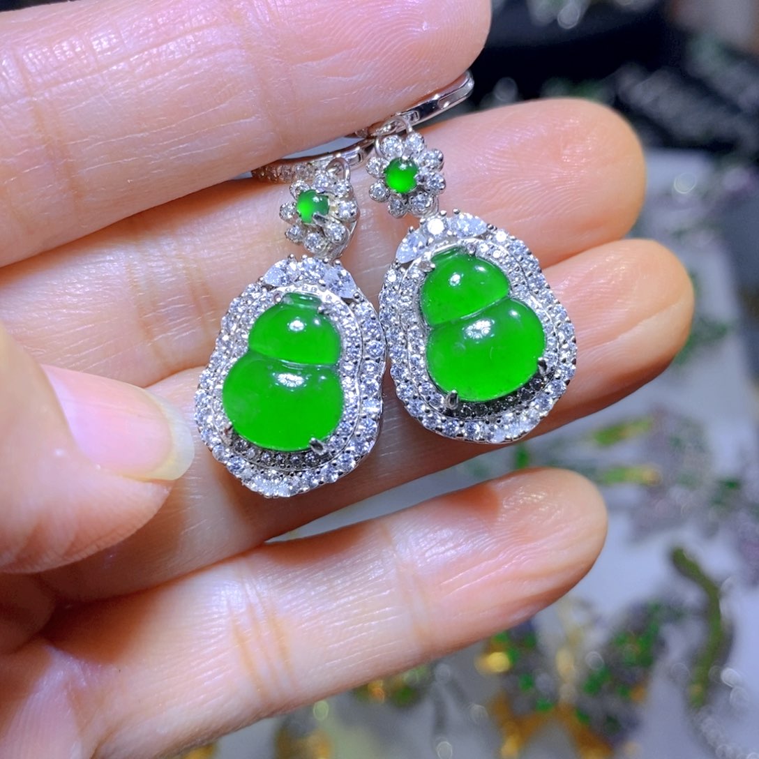 翡翠颈饰银S925镶嵌天然翡翠