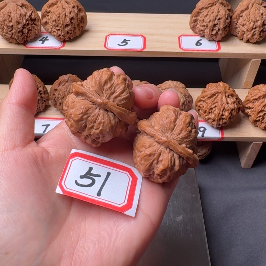 M***孩文玩核桃把件全品蛤蟆头41尺