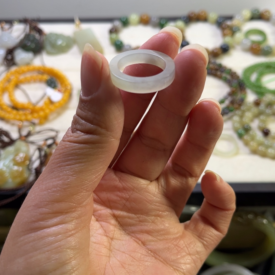 和田玉未镶嵌珠宝半成品指环直径17