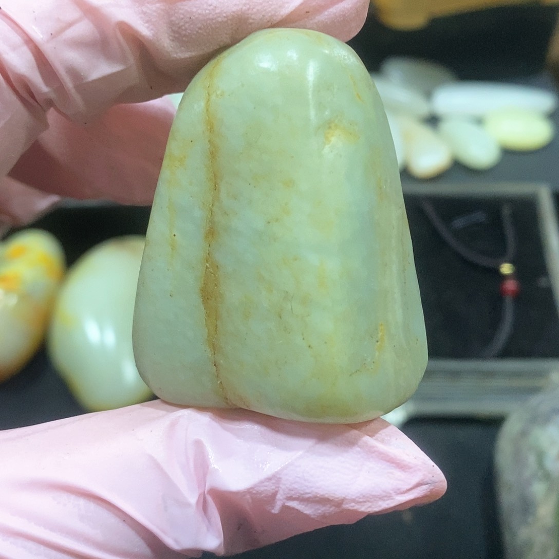 未镶嵌和田玉（糖玉）挂件