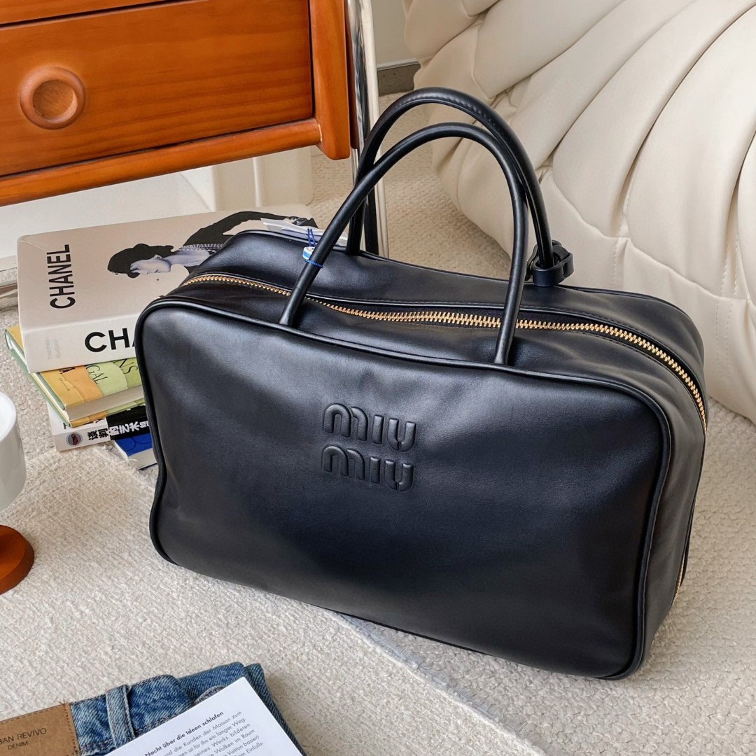 99新 MIU MIU/缪缪 新款保龄球包黑色公文包 CG6-0213