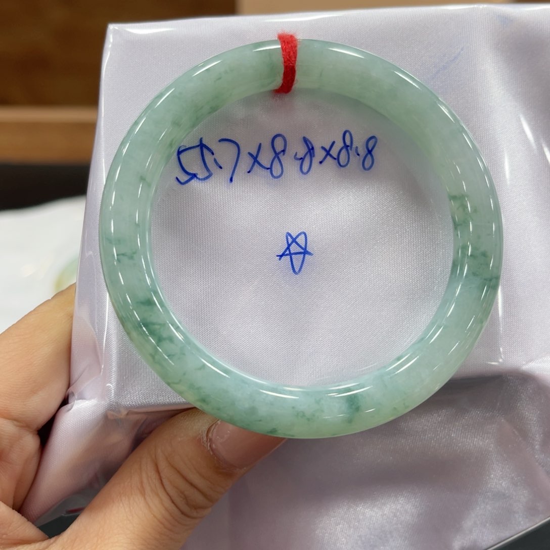 未镶嵌手镯翡翠翡翠