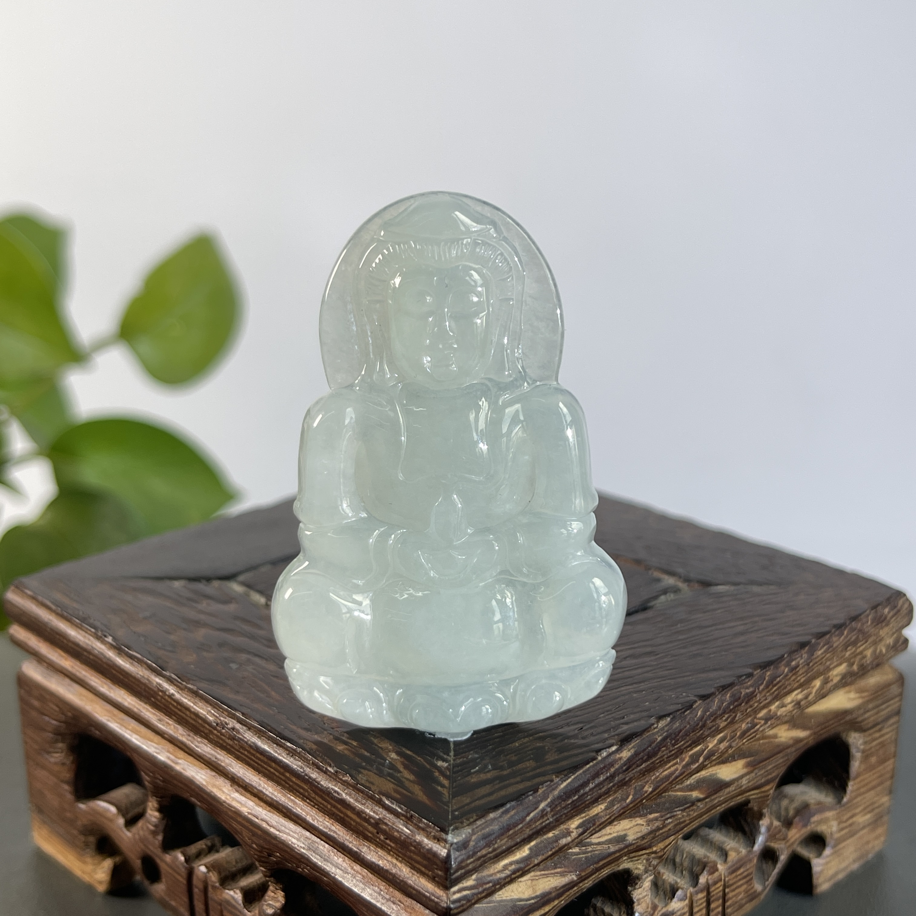 JYA25-79  天然缅甸A货翡翠  正装观音