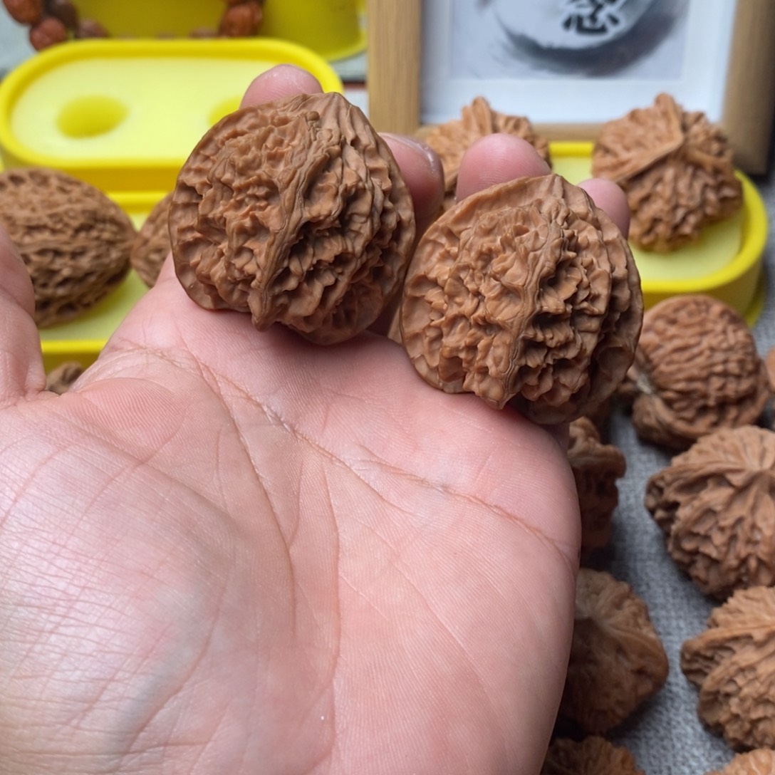 张***总吊坠文玩核桃苹果园42