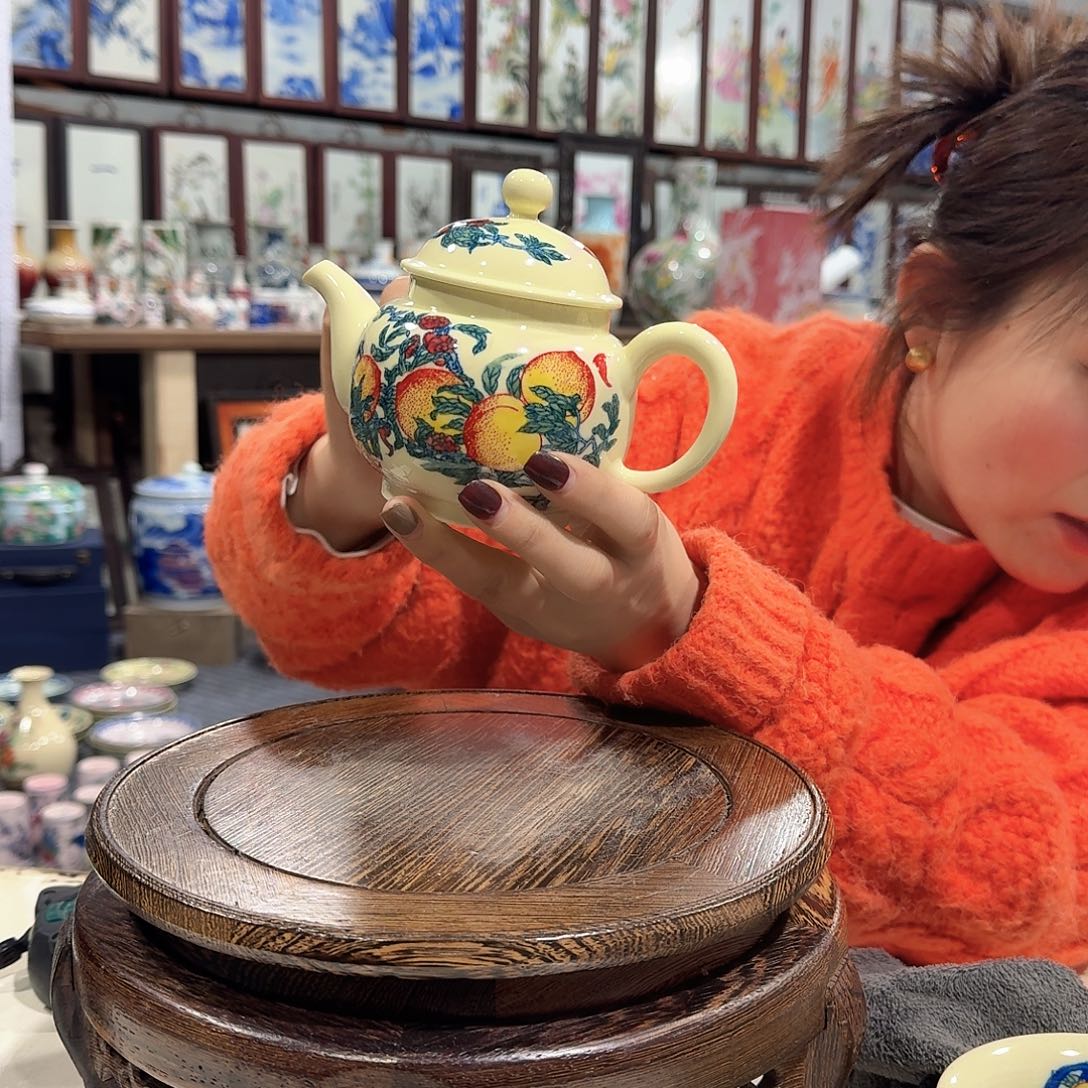 摆件瓷////景德镇陶瓷瓷器。