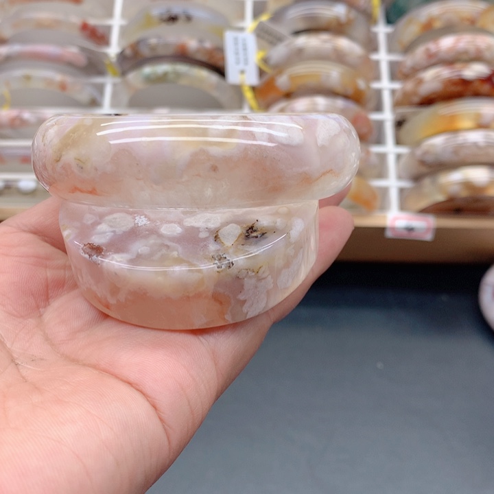 玛瑙/玉髓手镯未镶嵌61.62