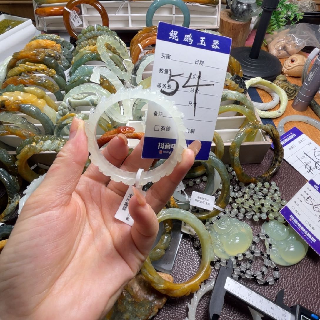 未镶嵌蛇纹石玉手镯