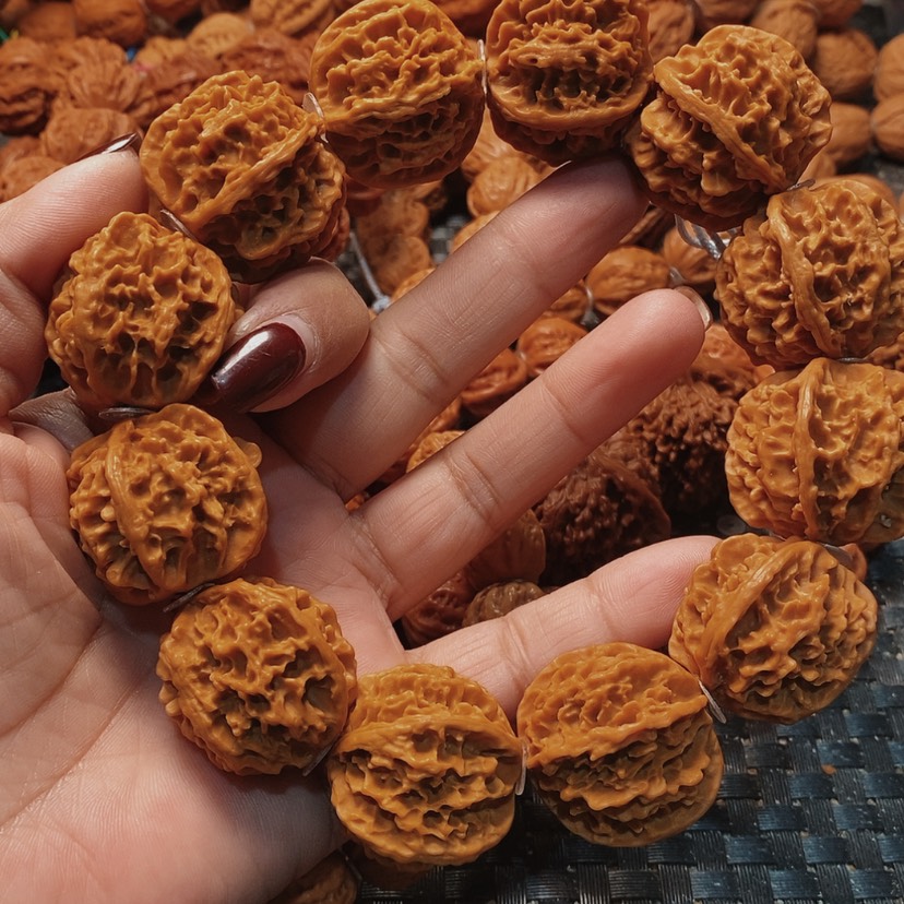 【闪购商品】文玩核桃吊坠京八棱