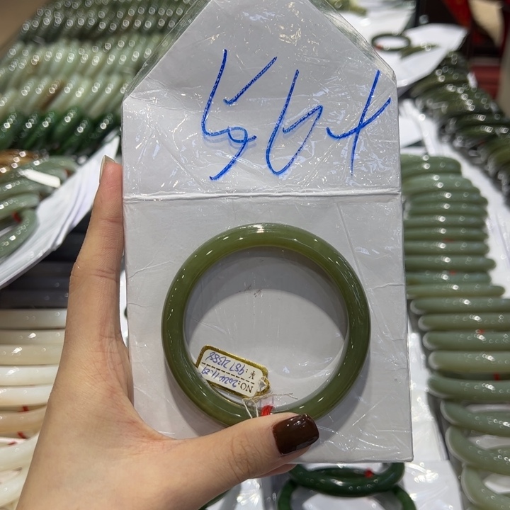 和田玉（糖玉）手镯未镶嵌