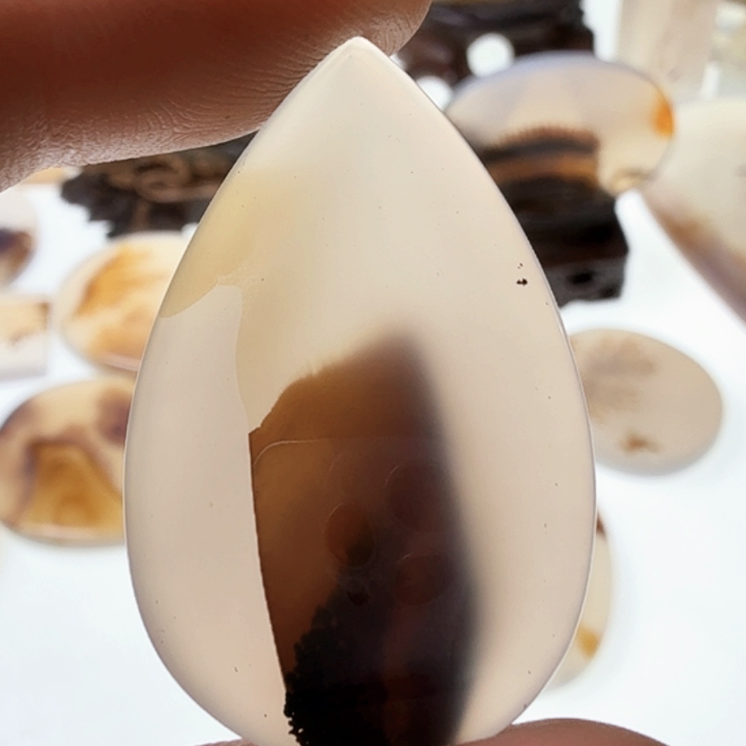 玛瑙/玉髓未镶嵌珠宝半成品
