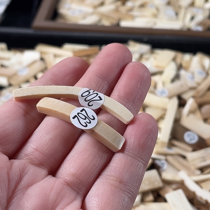 泥塑不打孔联系客服