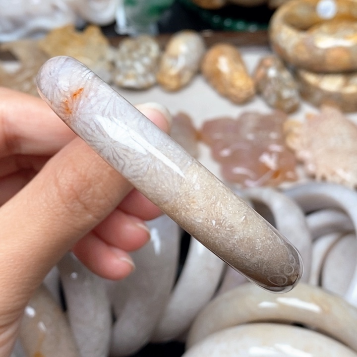 硅化珊瑚（珊瑚玉）手镯未镶嵌57.4