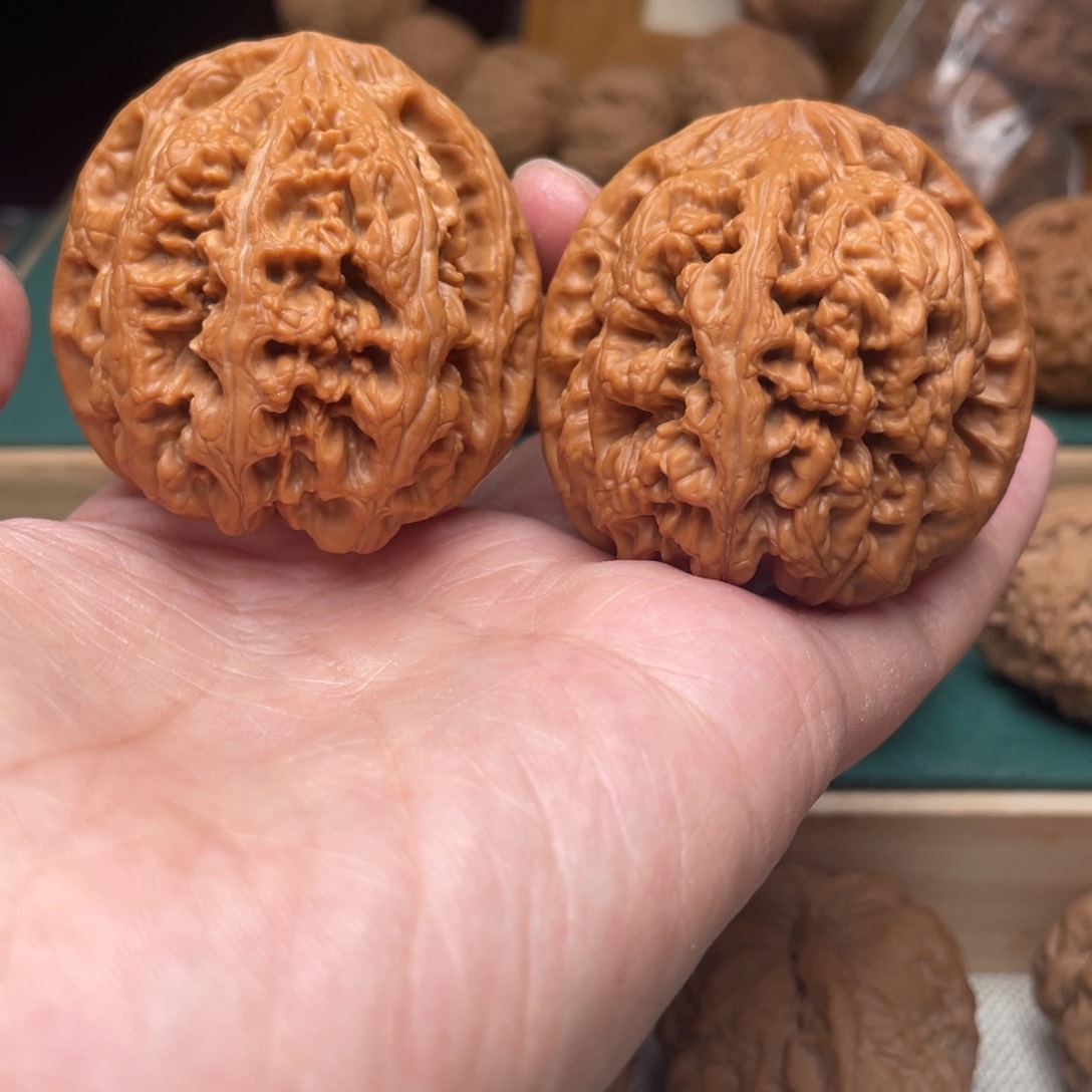 文玩核桃吊坠45.5粗筋