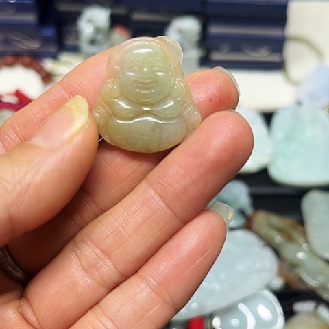 翡翠未镶嵌颈饰挂件