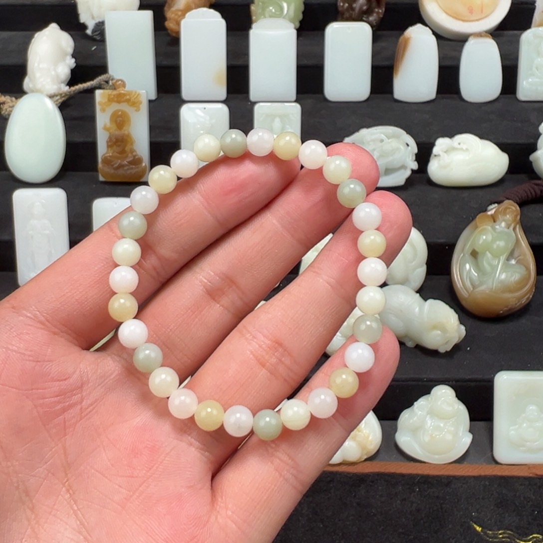 和田玉颈饰未镶嵌